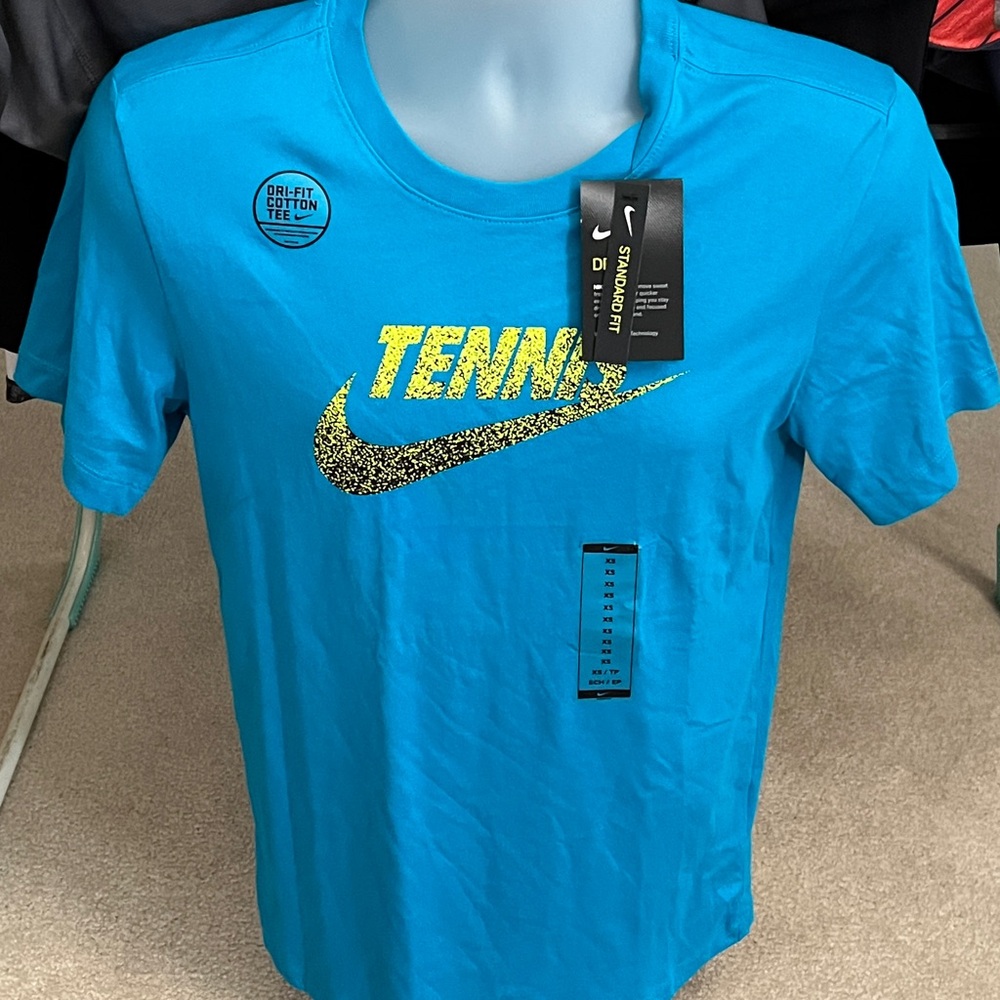 NWT Nike Dri-Fit Tennis Tee with Yellow Graphic Mens Sz XS